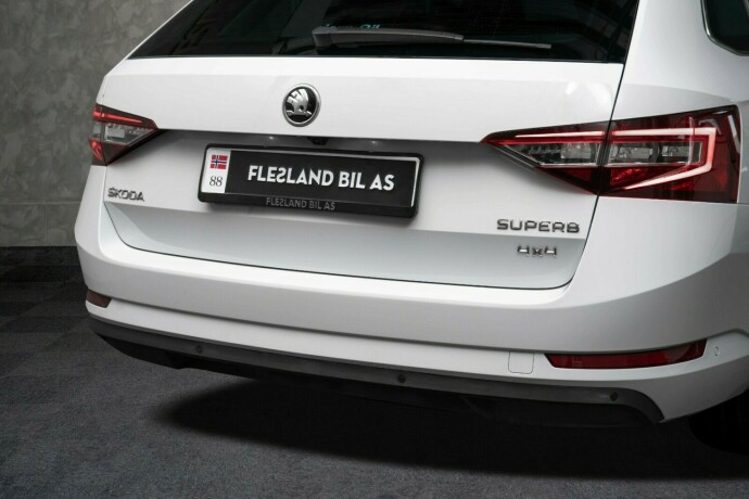 skoda-superb-diesel-2020-big-9