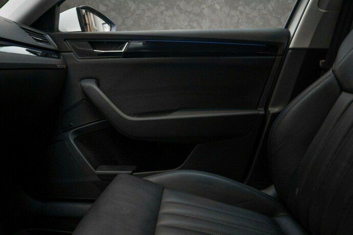 skoda-superb-diesel-2020-big-17