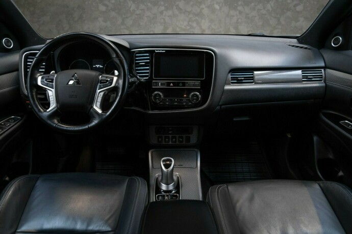 mitsubishi-outlander-elektrisitetbensin-2019-big-29