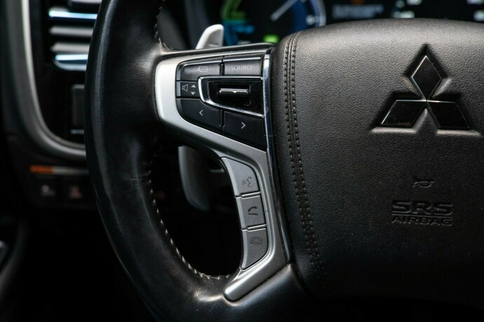 mitsubishi-outlander-elektrisitetbensin-2019-big-14