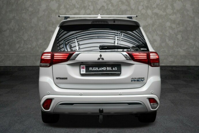 mitsubishi-outlander-elektrisitetbensin-2019-big-11