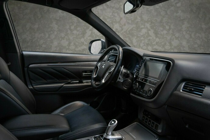 mitsubishi-outlander-elektrisitetbensin-2019-big-31