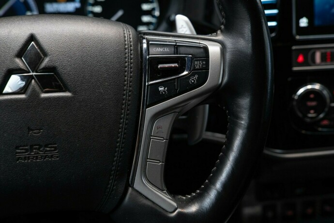 mitsubishi-outlander-elektrisitetbensin-2019-big-15