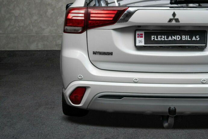 mitsubishi-outlander-elektrisitetbensin-2019-big-10