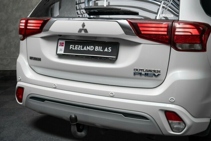 mitsubishi-outlander-elektrisitetbensin-2019-big-9