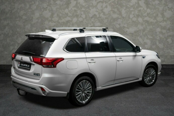 mitsubishi-outlander-elektrisitetbensin-2019-big-8