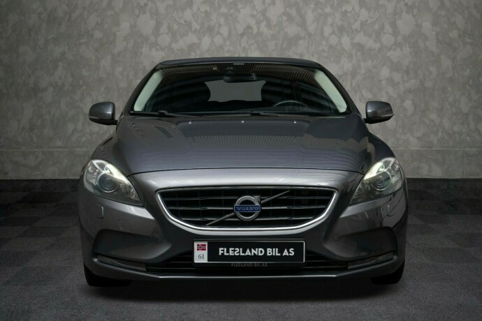 volvo-v40-diesel-2013-big-6