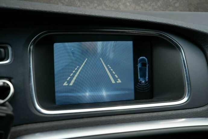 volvo-v40-diesel-2013-big-22