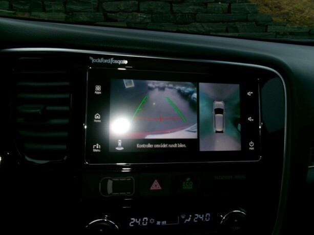 mitsubishi-outlander-elektrisitetbensin-2018-big-16