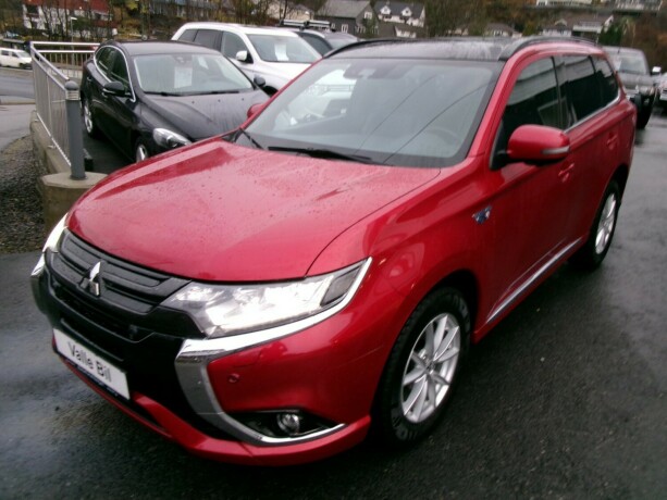 mitsubishi-outlander-elektrisitetbensin-2018-big-2