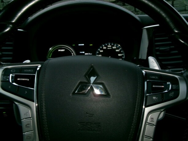 mitsubishi-outlander-elektrisitetbensin-2018-big-19