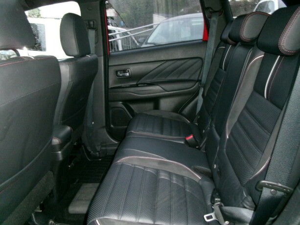 mitsubishi-outlander-elektrisitetbensin-2018-big-8