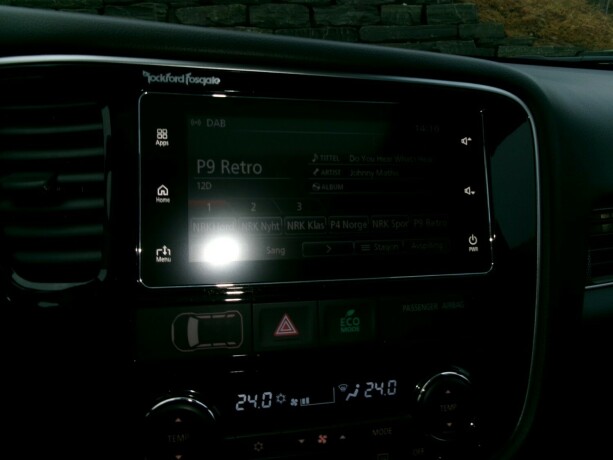 mitsubishi-outlander-elektrisitetbensin-2018-big-15