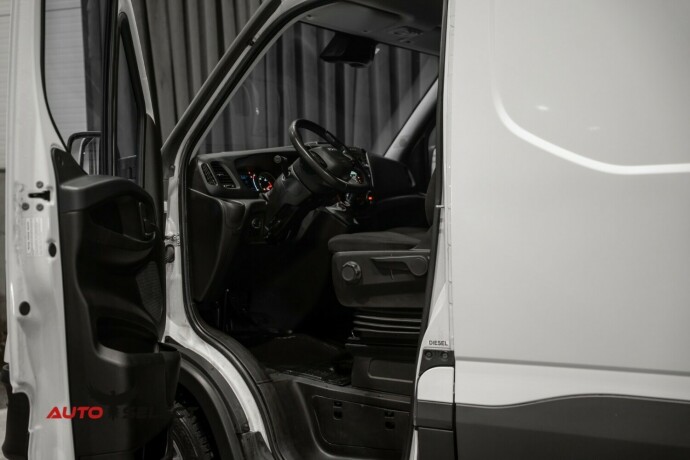 iveco-daily-diesel-2020-big-23