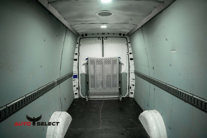 iveco-daily-diesel-2020-big-12