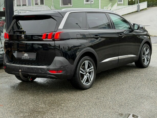 peugeot-5008-diesel-2018-big-4