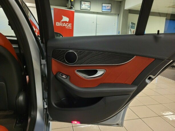 mercedes-benz-c-klasse-bensin-2015-big-21