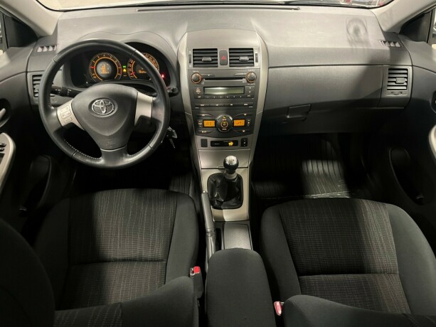 toyota-corolla-bensin-2008-big-22