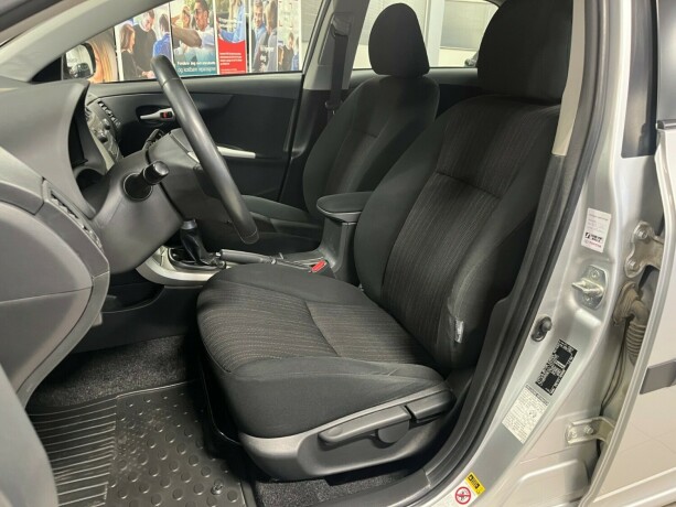 toyota-corolla-bensin-2008-big-19