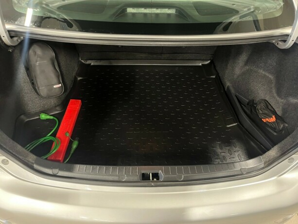 toyota-corolla-bensin-2008-big-28