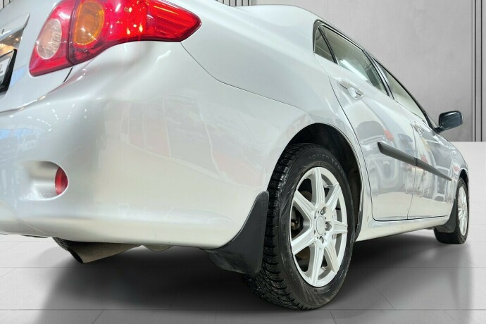 toyota-corolla-bensin-2008-big-9