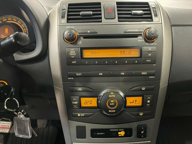 toyota-corolla-bensin-2008-big-33