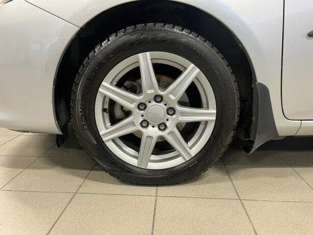 toyota-corolla-bensin-2008-big-16