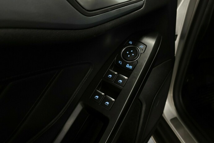 ford-focus-diesel-2019-big-26