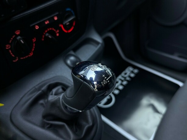 citroen-jumpy-diesel-2014-big-16