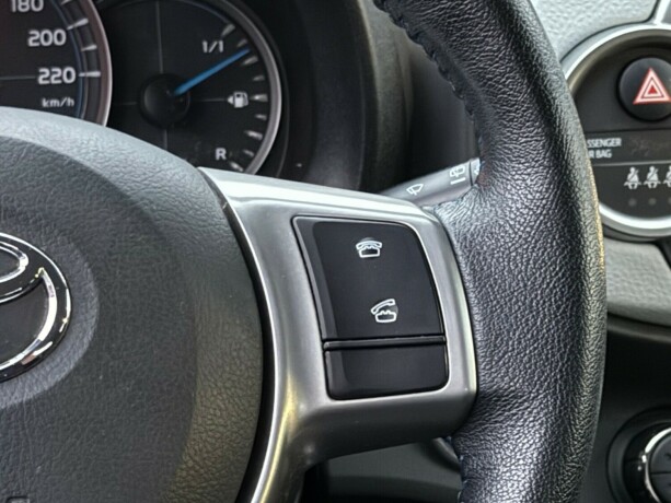 toyota-yaris-bensin-2014-big-34