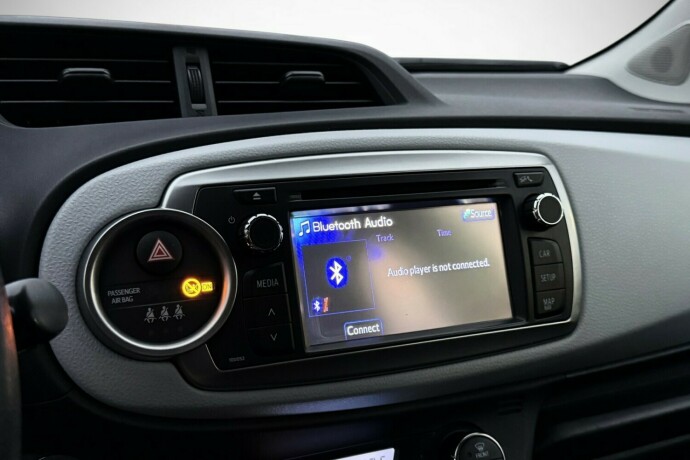 toyota-yaris-bensin-2014-big-25