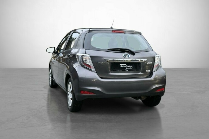 toyota-yaris-bensin-2014-big-9