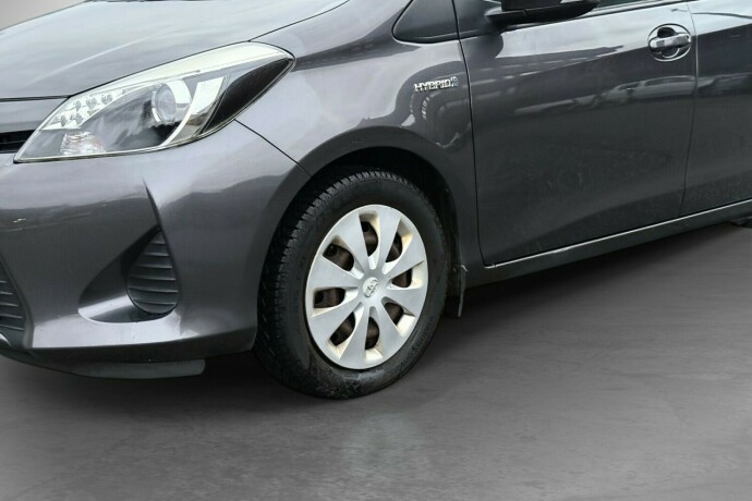 toyota-yaris-bensin-2014-big-5