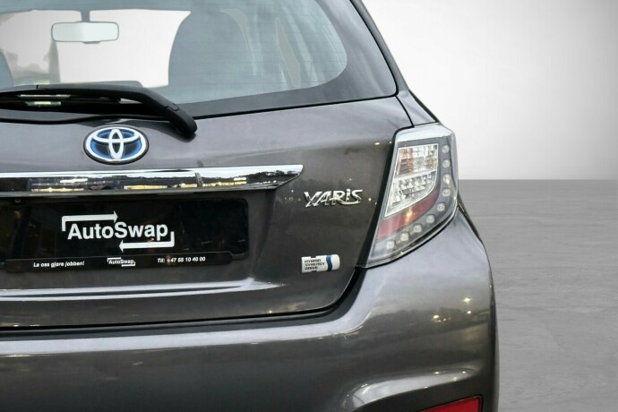 toyota-yaris-bensin-2014-big-12