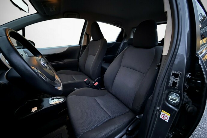 toyota-yaris-bensin-2014-big-16