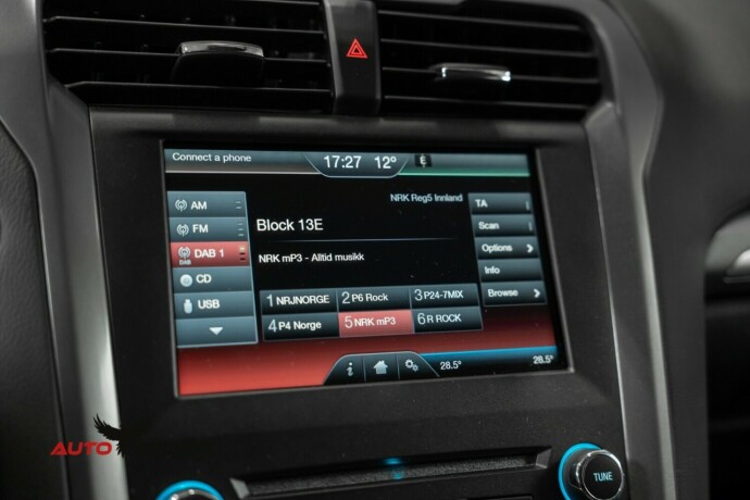 ford-mondeo-diesel-2015-big-34