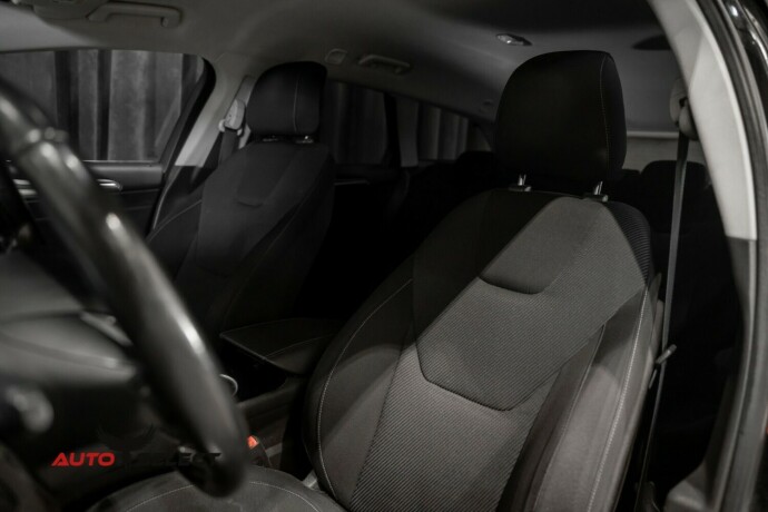 ford-mondeo-diesel-2015-big-22