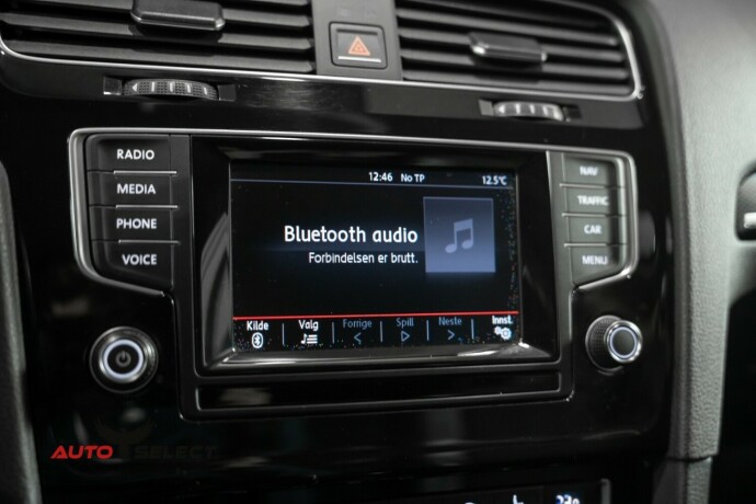 volkswagen-golf-diesel-2014-big-36