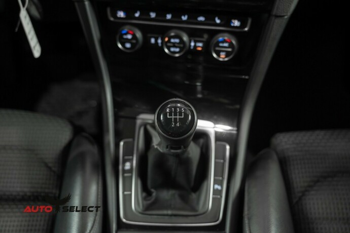 volkswagen-golf-diesel-2014-big-31