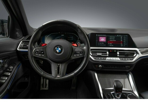 bmw-m3-bensin-2021-big-20