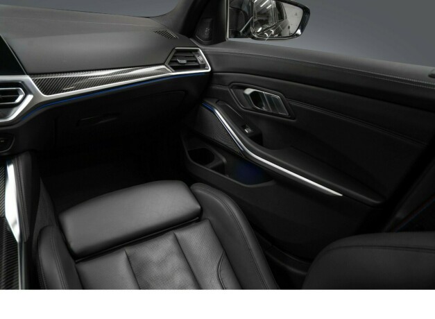 bmw-m3-bensin-2021-big-38