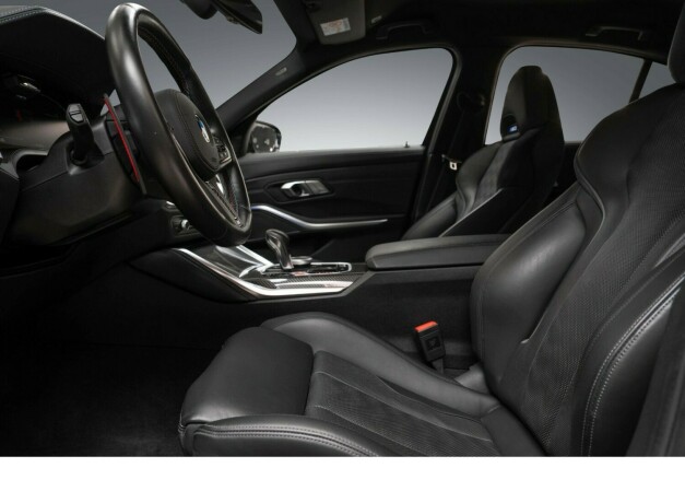 bmw-m3-bensin-2021-big-31