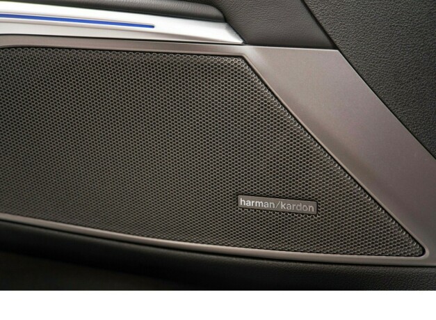 bmw-m3-bensin-2021-big-41