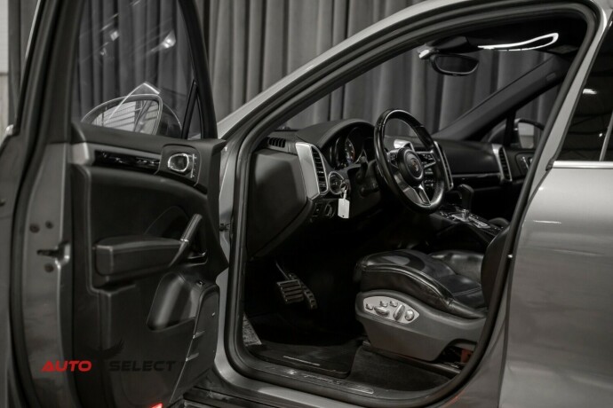 porsche-cayenne-elektrisitetbensin-2016-big-35