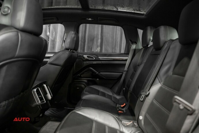 porsche-cayenne-elektrisitetbensin-2016-big-25