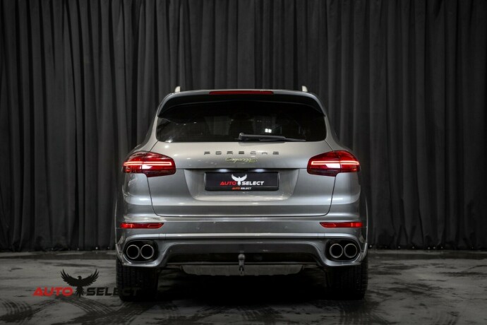 porsche-cayenne-elektrisitetbensin-2016-big-13