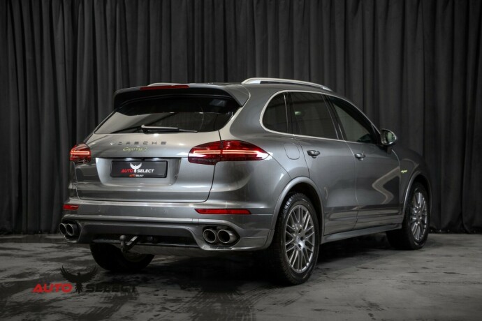 porsche-cayenne-elektrisitetbensin-2016-big-19