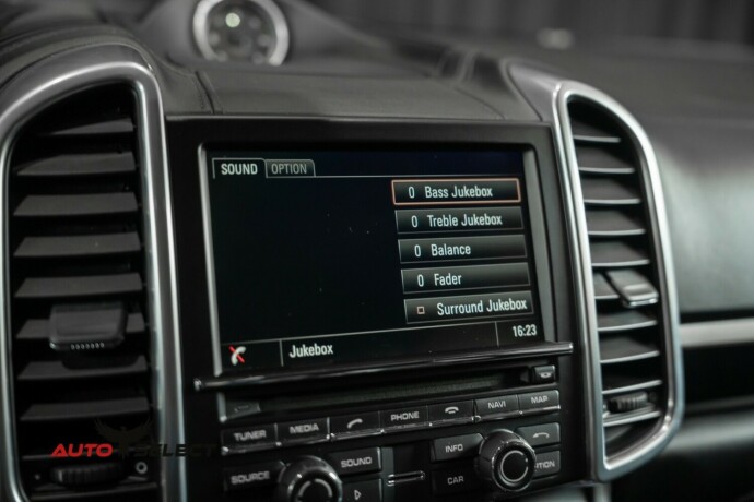 porsche-cayenne-elektrisitetbensin-2016-big-62