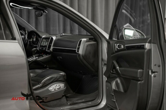 porsche-cayenne-elektrisitetbensin-2016-big-27