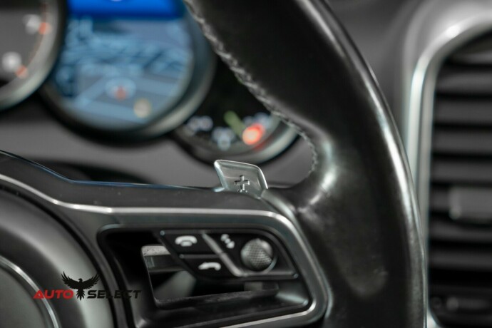 porsche-cayenne-elektrisitetbensin-2016-big-50